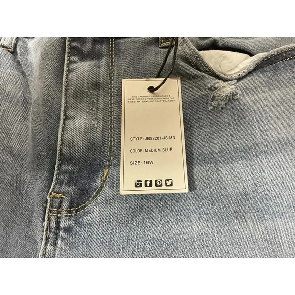 Judy Blue Boyfriend Fit Distressed Light Wash Jeans Size 16W JB82281 JS MD - Picture 4 of 12